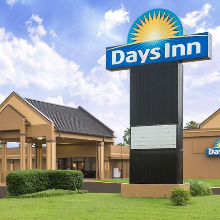 Days Inn & Suites By Wyndham Jennings Eksteriør billede