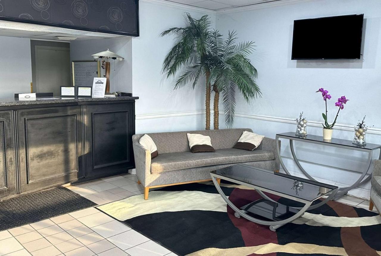 Days Inn & Suites By Wyndham Jennings Eksteriør billede