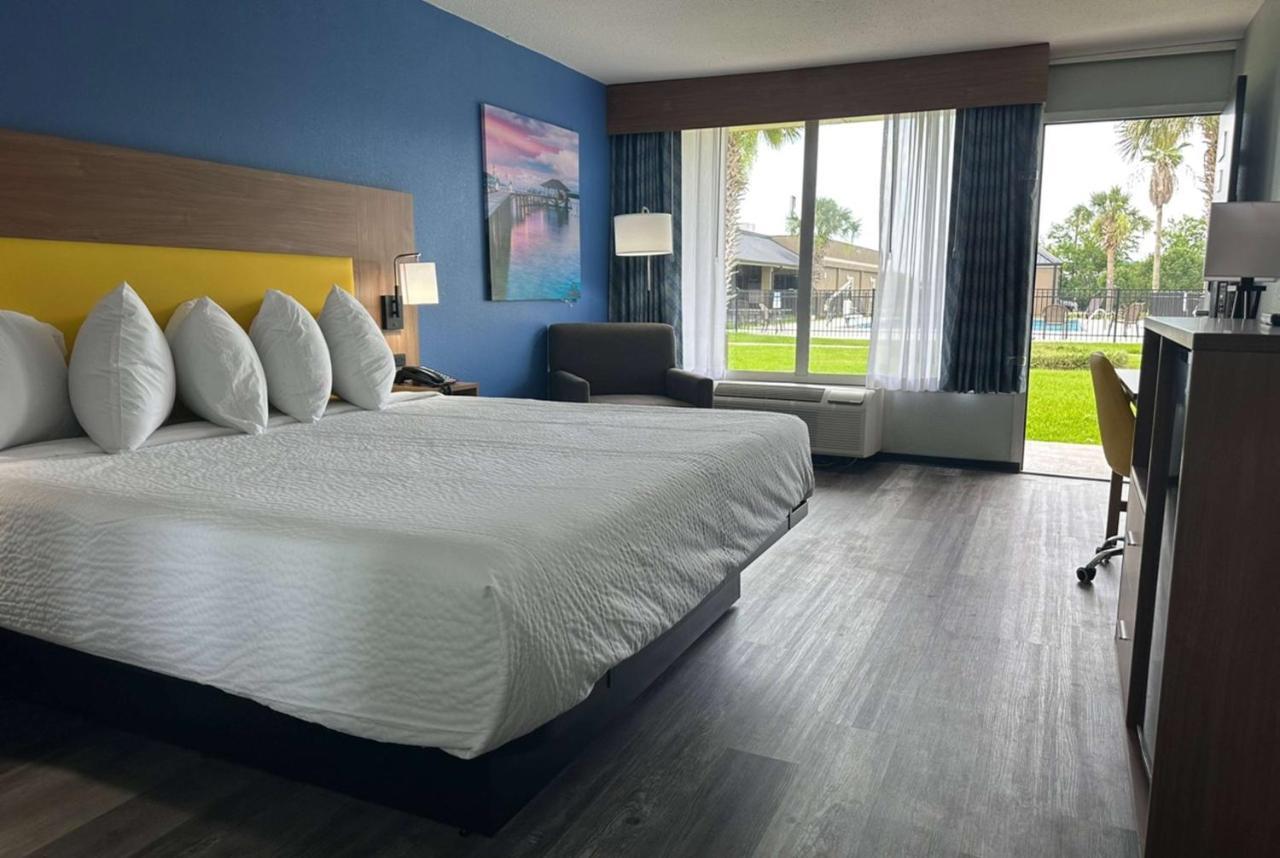 Days Inn & Suites By Wyndham Jennings Eksteriør billede