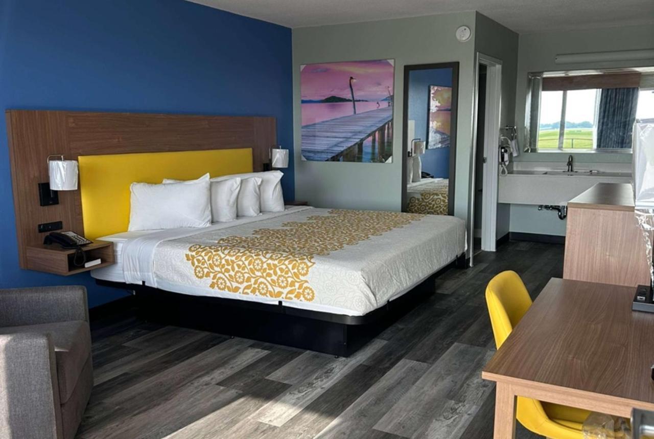 Days Inn & Suites By Wyndham Jennings Eksteriør billede