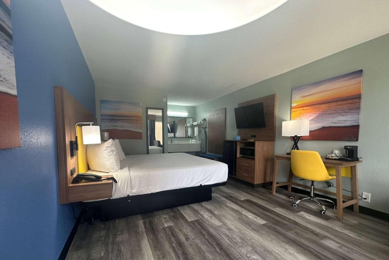 Days Inn & Suites By Wyndham Jennings Eksteriør billede